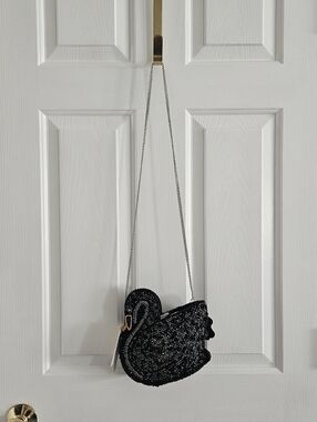 NWT Made In India Beaded Black Swan Crossbody Bag/Purse With Silver Chain Strap